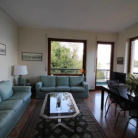 Apartment On The Lake Side With A Magnificent View Of The Borromean Islands Stresa