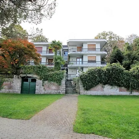 Apartment On The Lake Side With A Magnificent View Of The Borromean Islands