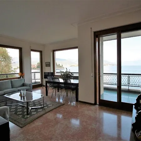 On The Lake Side With A Magnificent View Of The Borromean Islands Appartement Stresa